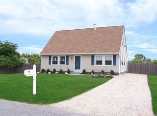 87 Bayview Dr, Mastic Beach, NY 11951