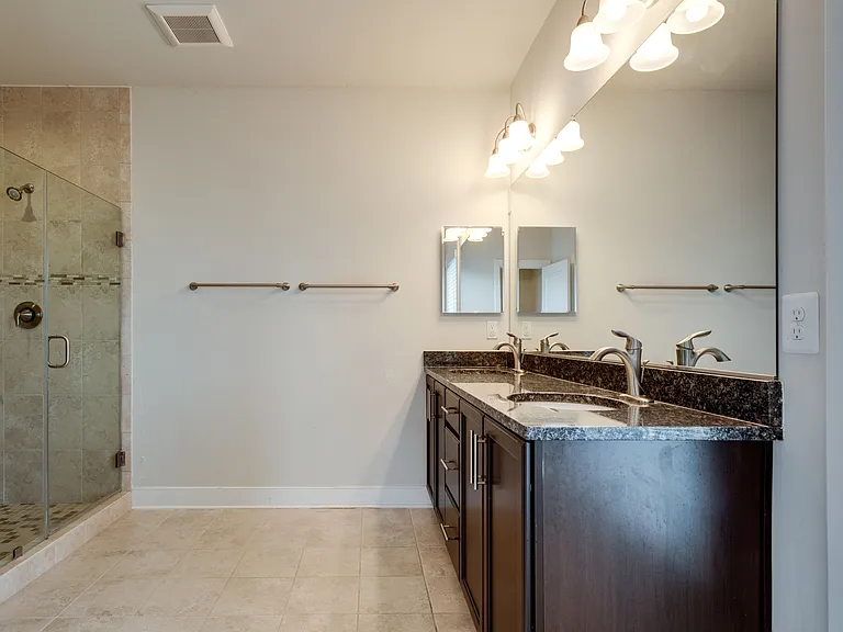 737 Diamond Ave — Photo 16