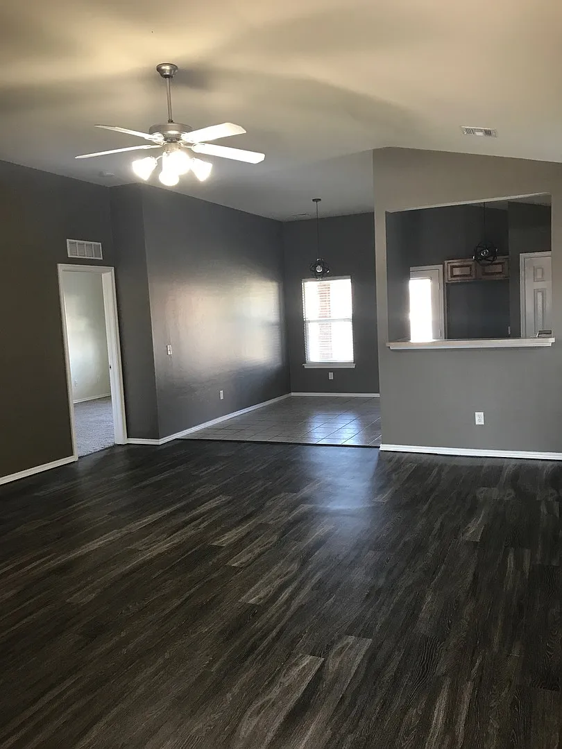 Great House in Deer Creek Schools — Photo 4