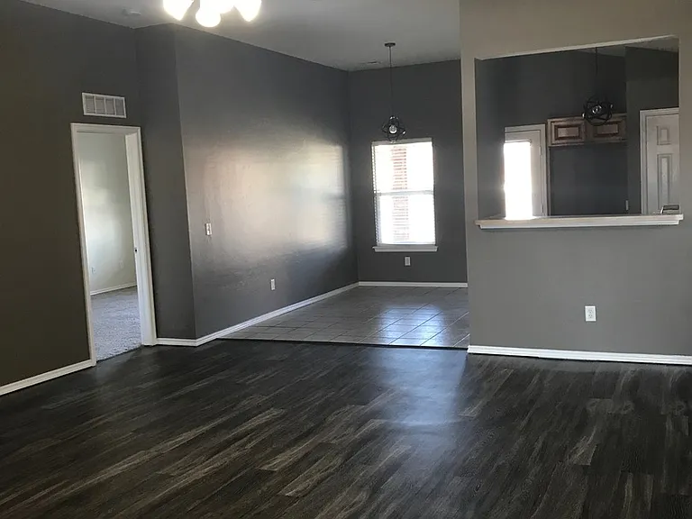 18109 Calle Way — Photo 4