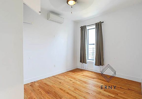 5th image of 936 De Kalb Ave #203
