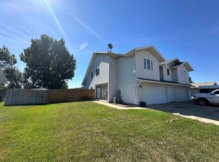 1223 34th Ave SW, Minot, ND 58701