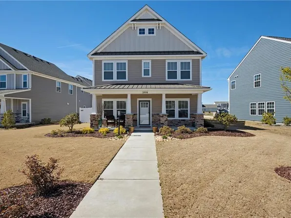 206 Ryker Rd E, Moyock, NC 27958