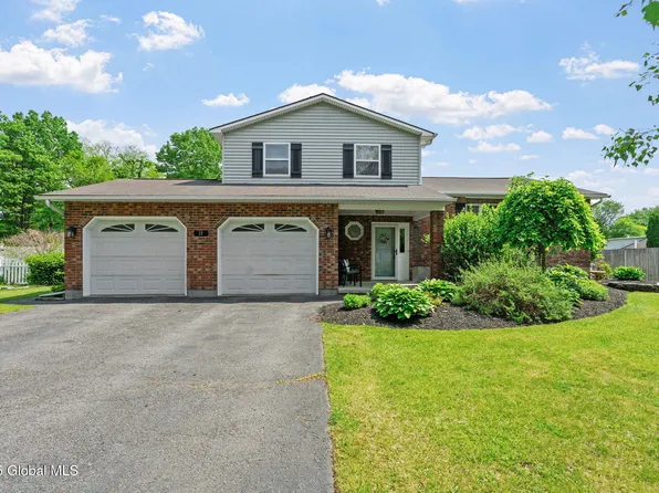 28 Elizabeth Drive, Voorheesville, NY 12186