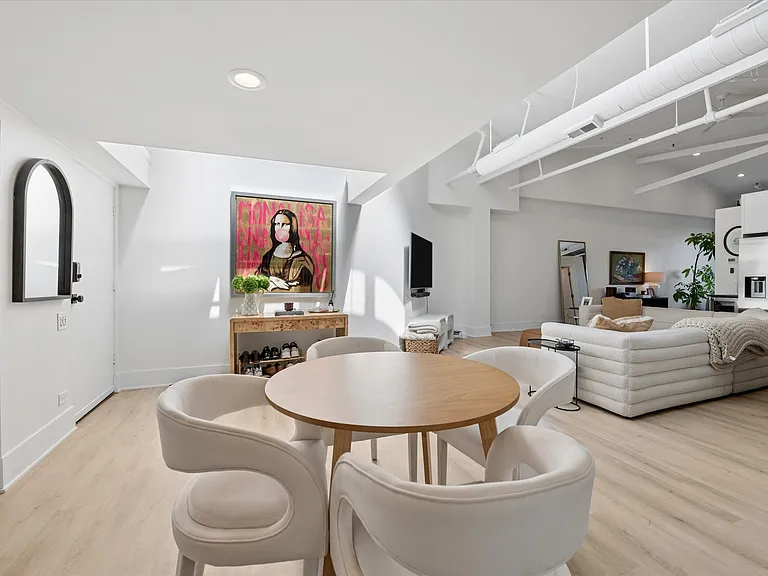 1000 W Diversey Pkwy #G — Photo 15