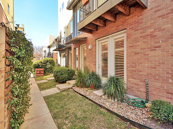 2nd image of 1205 Kinney Ave #1205K