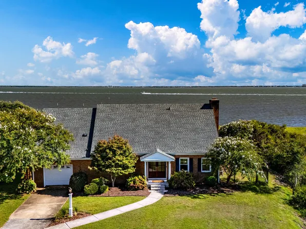 323 Brook Lane, Newport, NC 28570