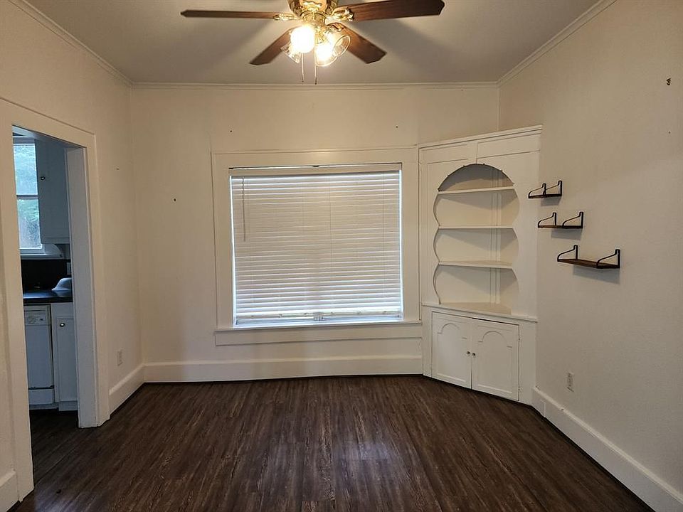 2nd image of 612 N 10th St