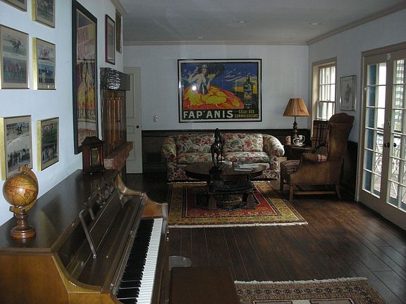 Family Room w/Fireplace, Hwd Flrs