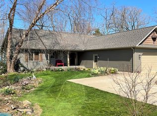 20 Carey Farms Rd, Erie, PA
