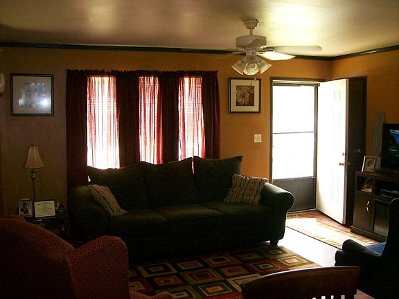 2nd image of 2238 Queens Ct