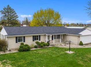 6356 Sandshores Dr, Troy, MI