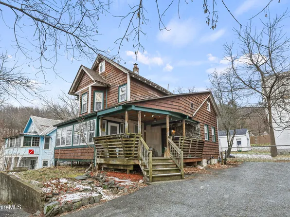 11 Palmer Ave, North Adams, MA 01247