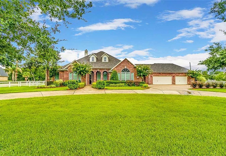 1st image of 6302 Bridlewood Dr