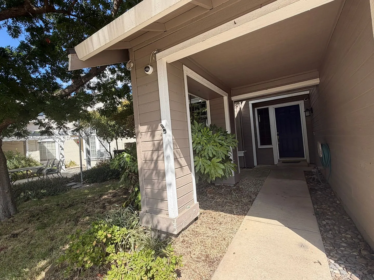 Welcome to this Spacious Gorgeous Two-story home located in the desirable Antelope, CA area! Move... — Photo 3