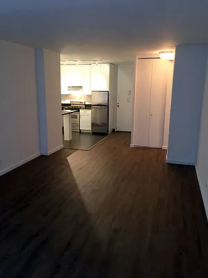 Rented by Carlyle Property Management | media 4