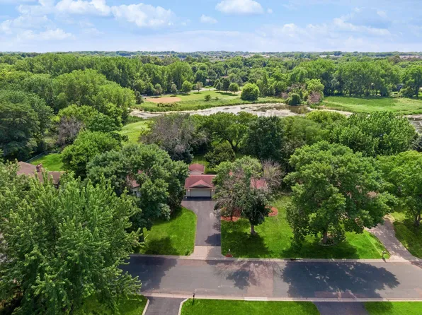 6527 Meadowlark Ln N, Maple Grove, MN 55369