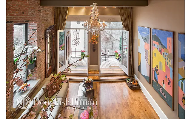 Sold by Douglas Elliman | media 18
