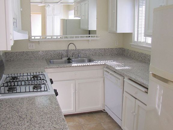 3rd image of 970 Valencia St APT 3