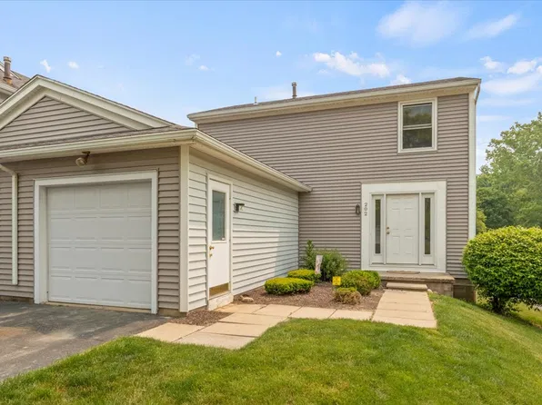 202 Wycliff Dr, Webster, NY 14580