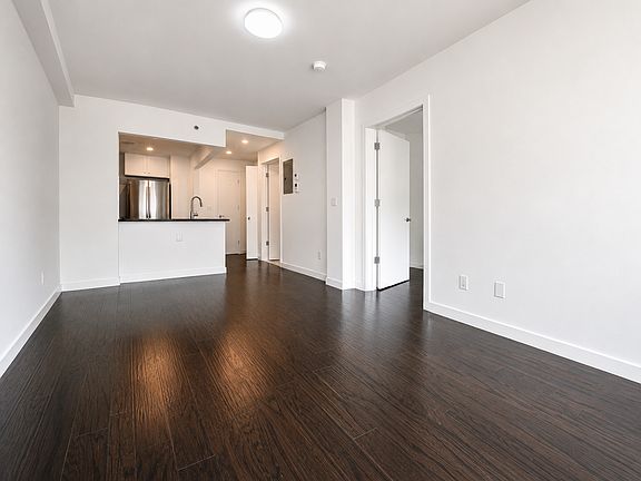 4th image of 206 E 119th St #3C
