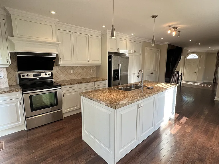 216B Finch Ave W — Photo 13