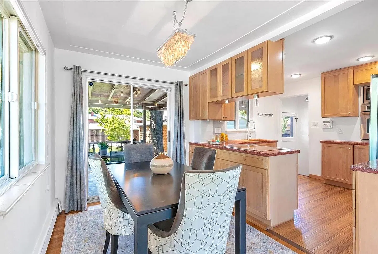 Stylish West Highland home near Tennyson St with large backyard — Photo 3
