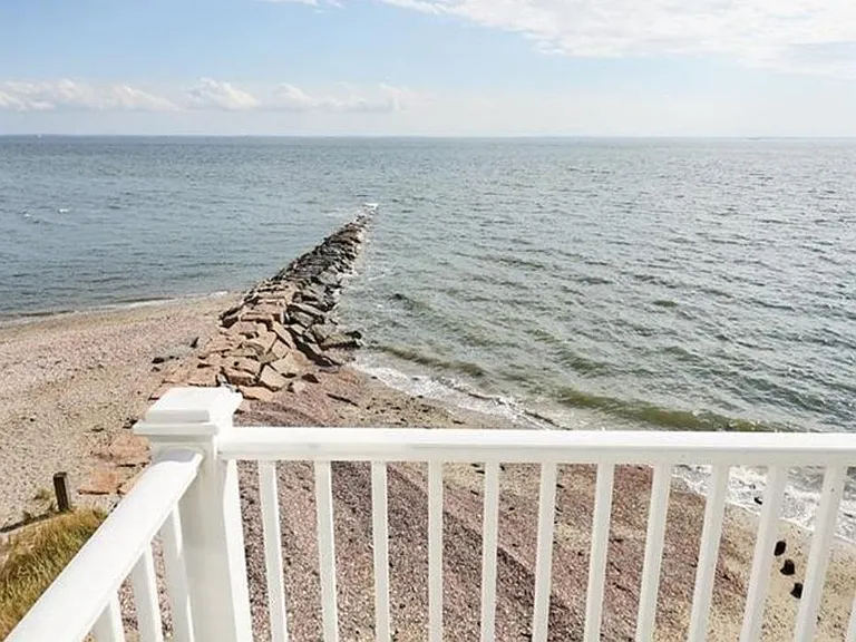 2123 Fairfield Beach Rd — Photo 22