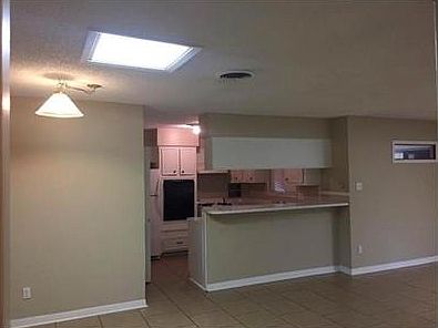 3rd image of 4307 Caswell Ave APT A