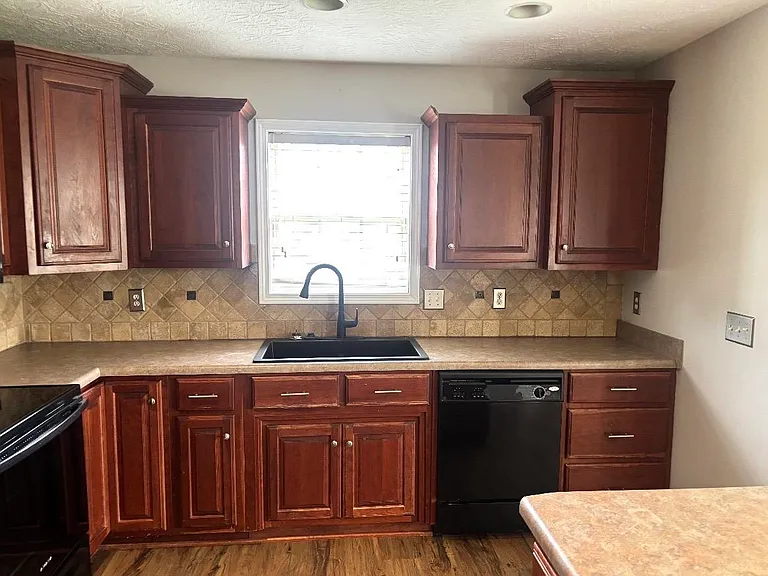 3353 Fair Oaks Cir — Photo 10