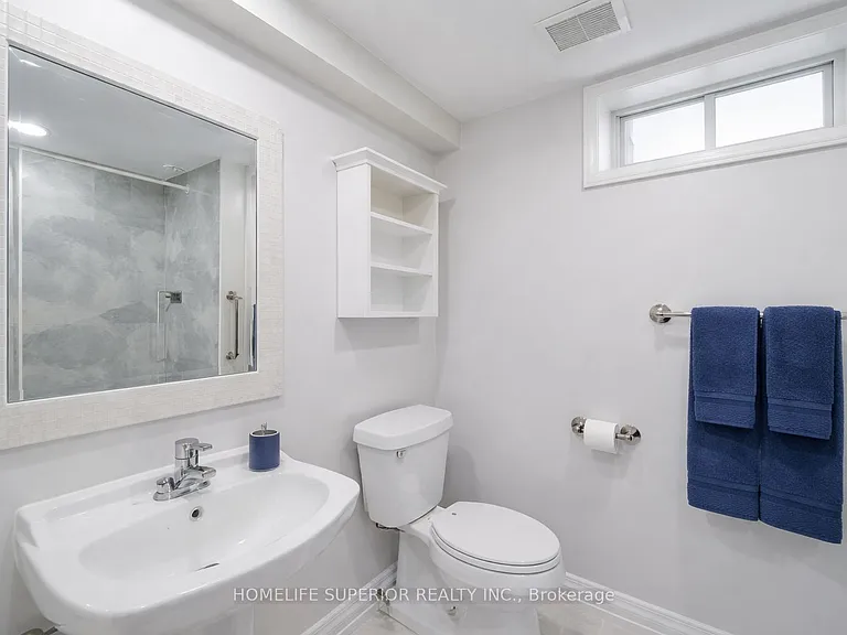 54 McCrimmon Cres — Photo 7