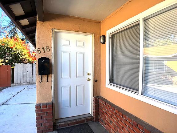 3rd image of 516 N Fair Oaks Ave