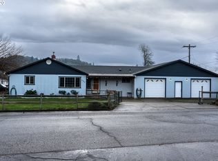 893 Knoll Ave, Roseburg, OR 97470