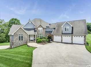 2016 James Rd, Sevierville, TN 37876