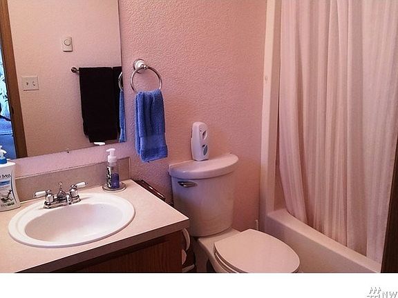 Master Bath attached to the master bedroom...bigger than my picture shows.