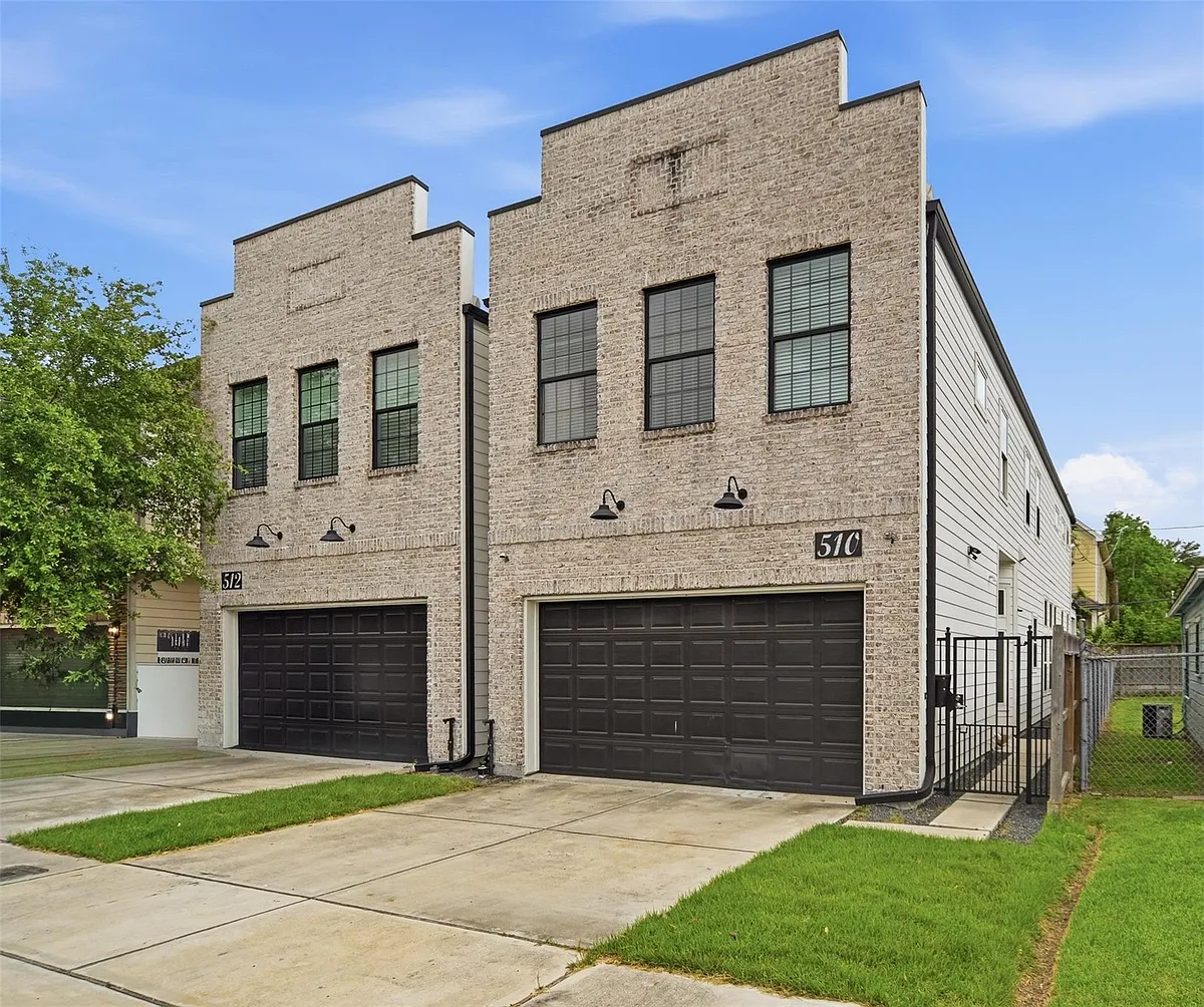 Building Photo - 510 E 28th St