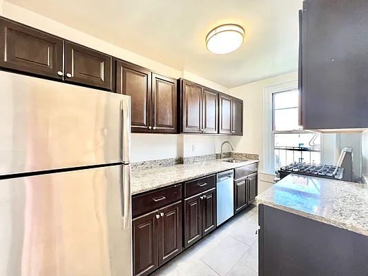 Rented by A&E Real Estate Management | media 4