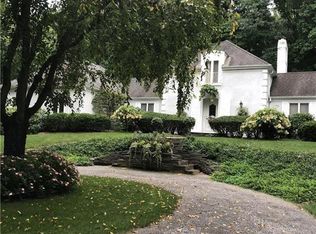 301 Parrish Rd, Honeoye Falls, NY 14472