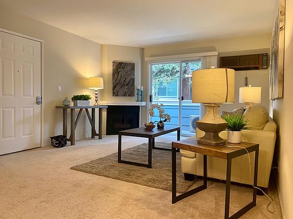 4th image of 2697 Somerset Park Cir