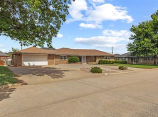 1308 Grandview Dr, Weatherford, OK 73096