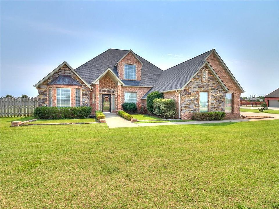 1st image of 2578 Amanda Ct NE
