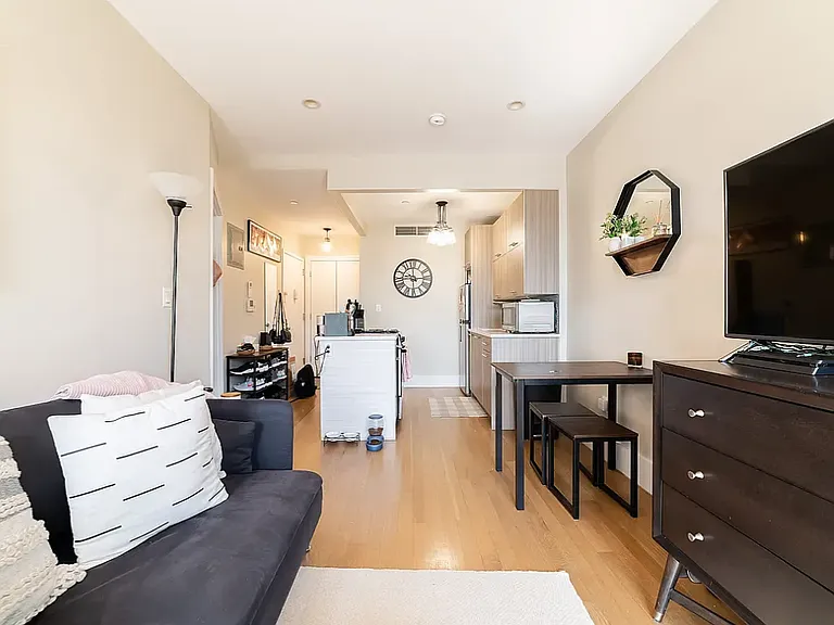 309 New York Ave #3F — Photo 2