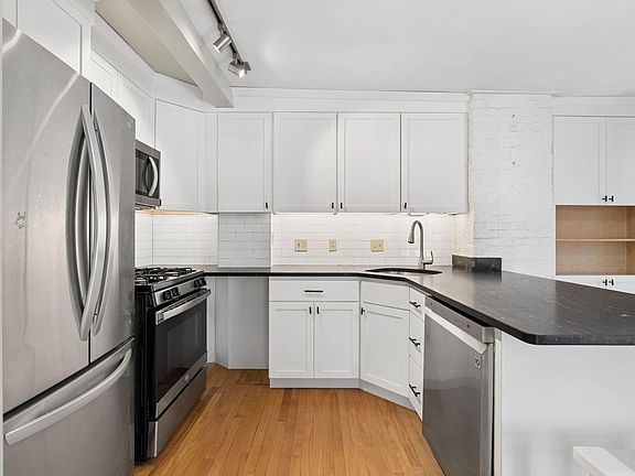 5th image of 309 Spring Street #2