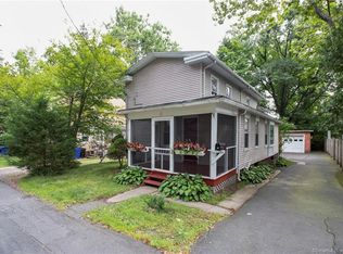 32 Woodland St, Simsbury, CT 06070