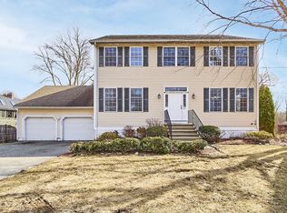 609 Haverhill St, Reading, MA 01867