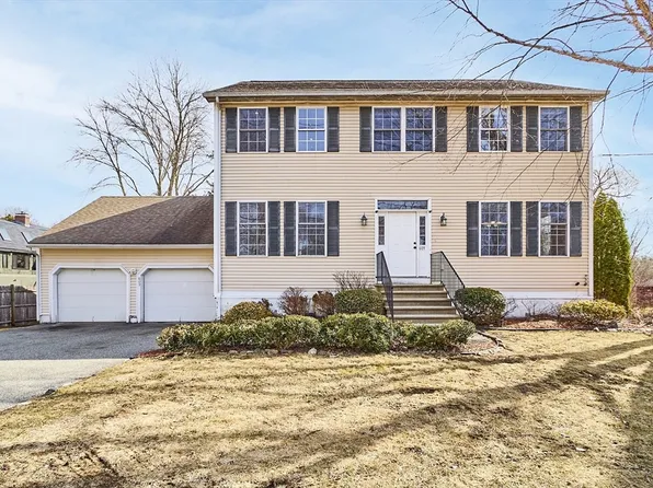 609 Haverhill St, Reading, MA 01867
