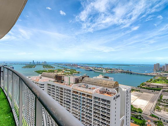 4th image of 1750 N Bayshore Drive #4810