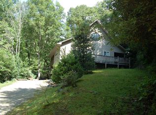 372 Shearer Creek Dr, Hayesville, NC 28904