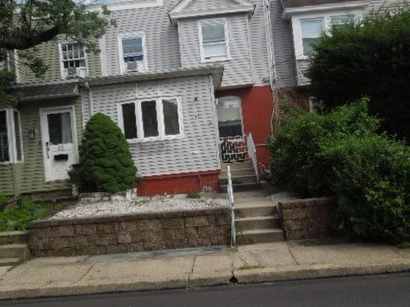 41 Cherry St, Willow Grove, PA 19090