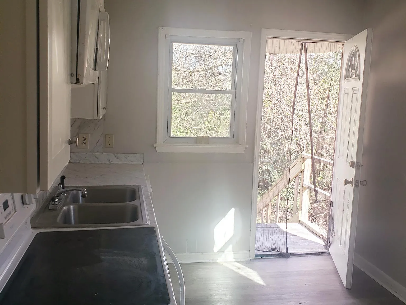2 bed, 702 sqft, $1,500 — Photo 3